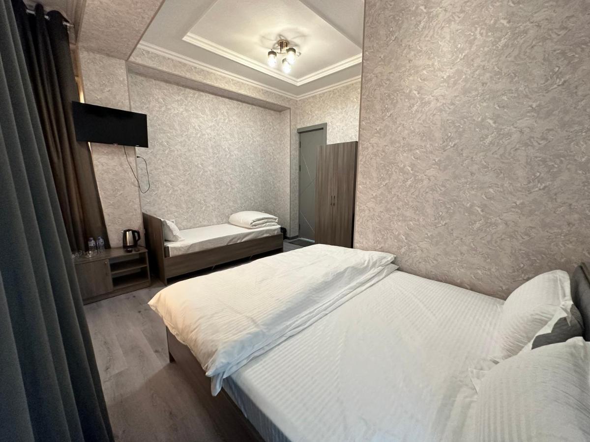 Byond Hotel & Hostel Tasjkent Eksteriør billede